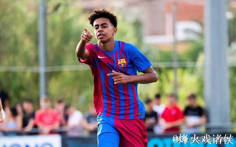 2:0！拉神梅开二度，亚马尔毫无贡献，巴萨获7连胜，狂甩皇马7分