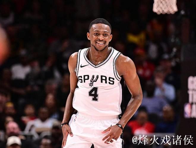 最后的调整！马刺社媒晒决赛前的球员训练组图，福克斯出镜